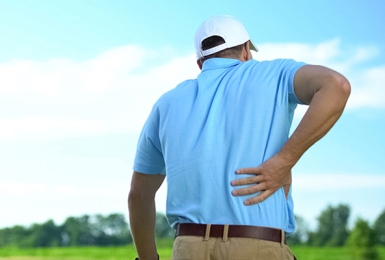 Đau lưng dưới - Chấn thương thường gặp khi chơi golf